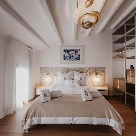 Petit Luxe Volta