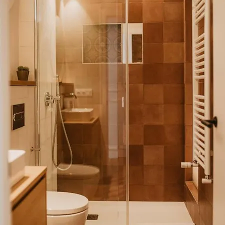 Petit Luxe Volta *
