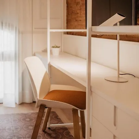Petit Luxe Volta
