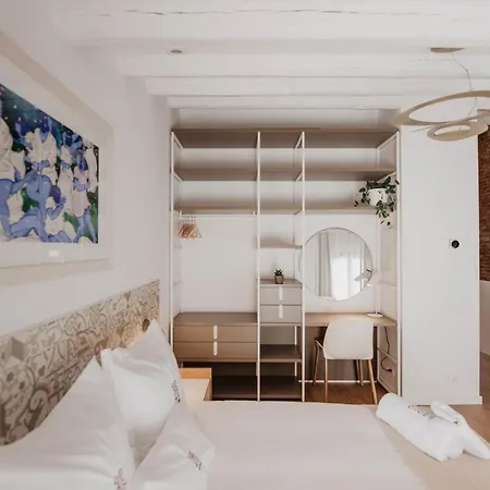 Petit Luxe Volta Bed & Breakfast Terrassa