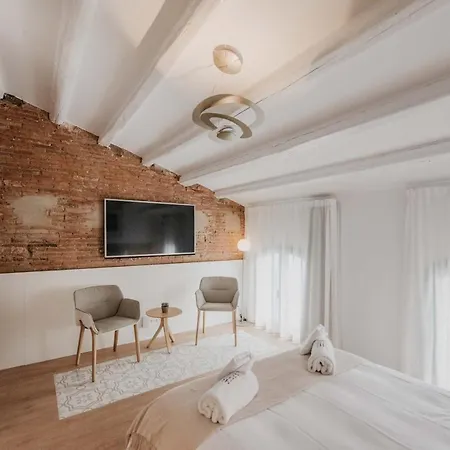 Petit Luxe Volta Bed & Breakfast *