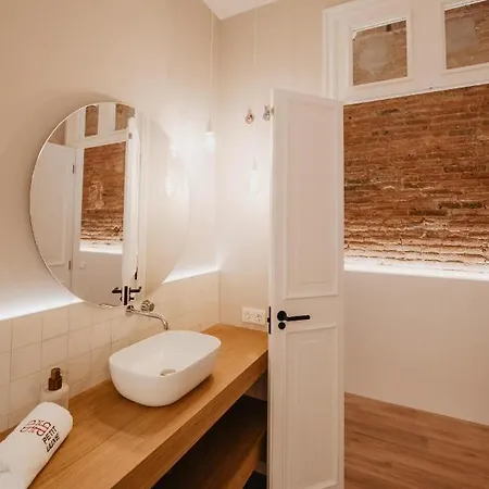 Petit Luxe Volta Bed & Breakfast
